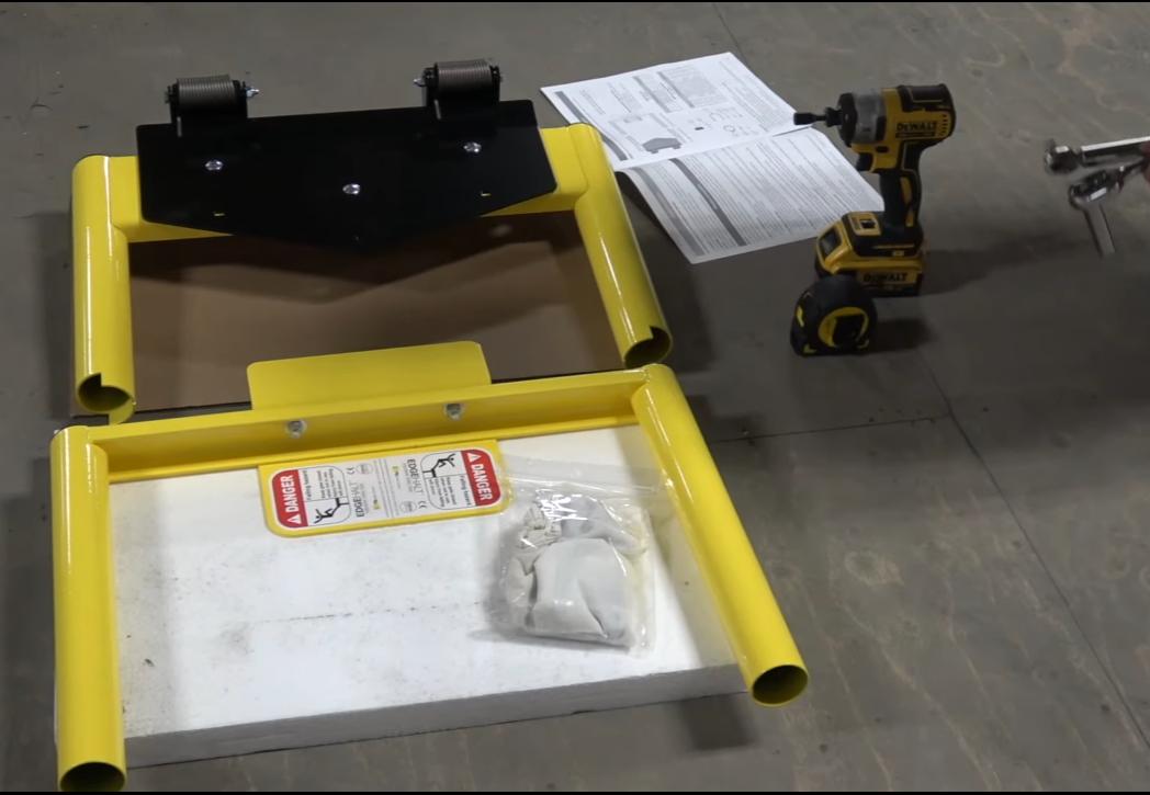 Adjustable Safety Gate - Self-closing fall protection swing gate - Fits openings from 18 in. to 36 in. - Easy installation in minutes  - Meets OSHA, CE and ANSI guardrail standards - PS DOORS EdgeHalt ASG-1836 image 9