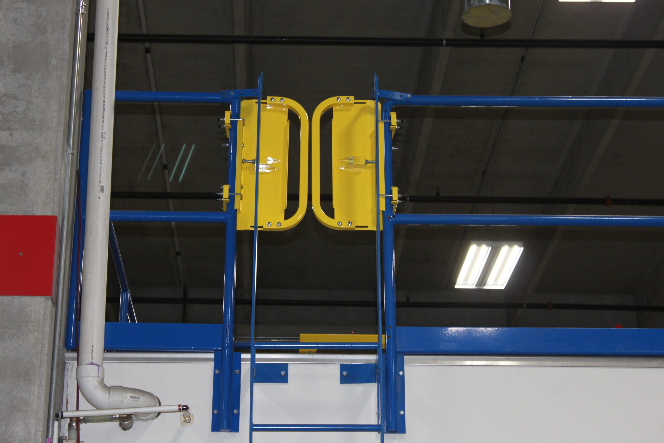 Paired Ladder Safety Gate - Dual industrial self-closing swing gate - Prevents falls from elevated platforms - OSHA & ANSI Compliant - Simple installation - PS Doors LSG-DBL image 5