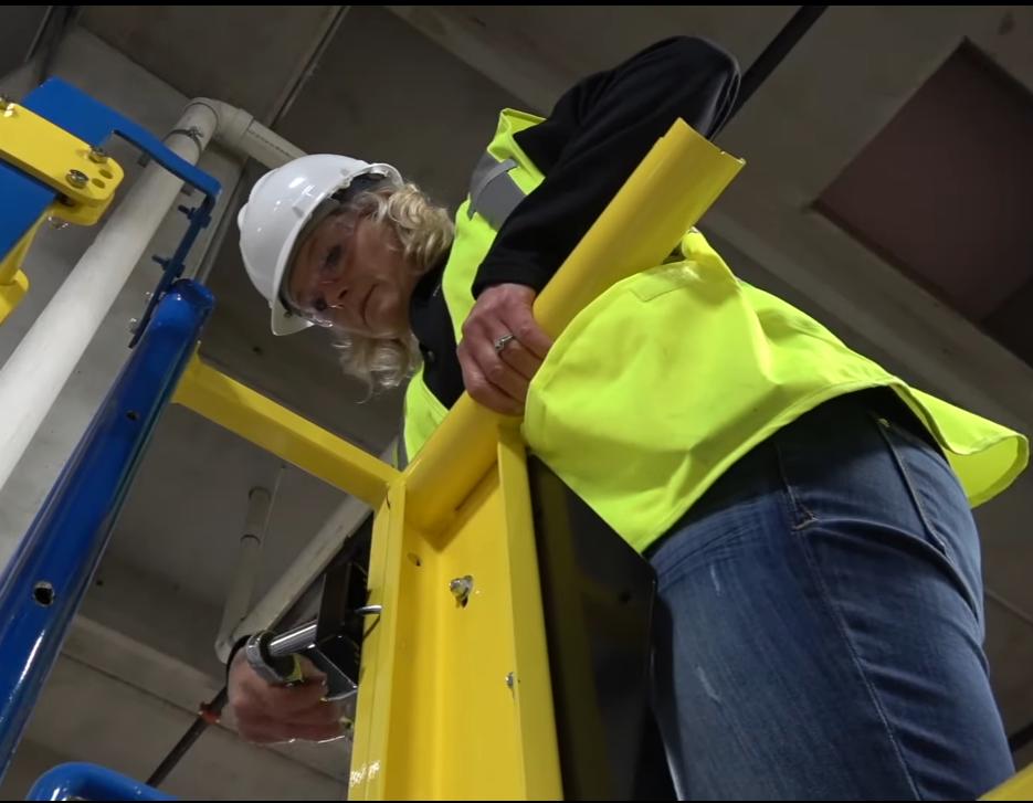 Adjustable Safety Gate - Self-closing fall protection swing gate - Fits openings from 18 in. to 36 in. - Easy installation in minutes  - Meets OSHA, CE and ANSI guardrail standards - PS DOORS EdgeHalt ASG-1836 image 10