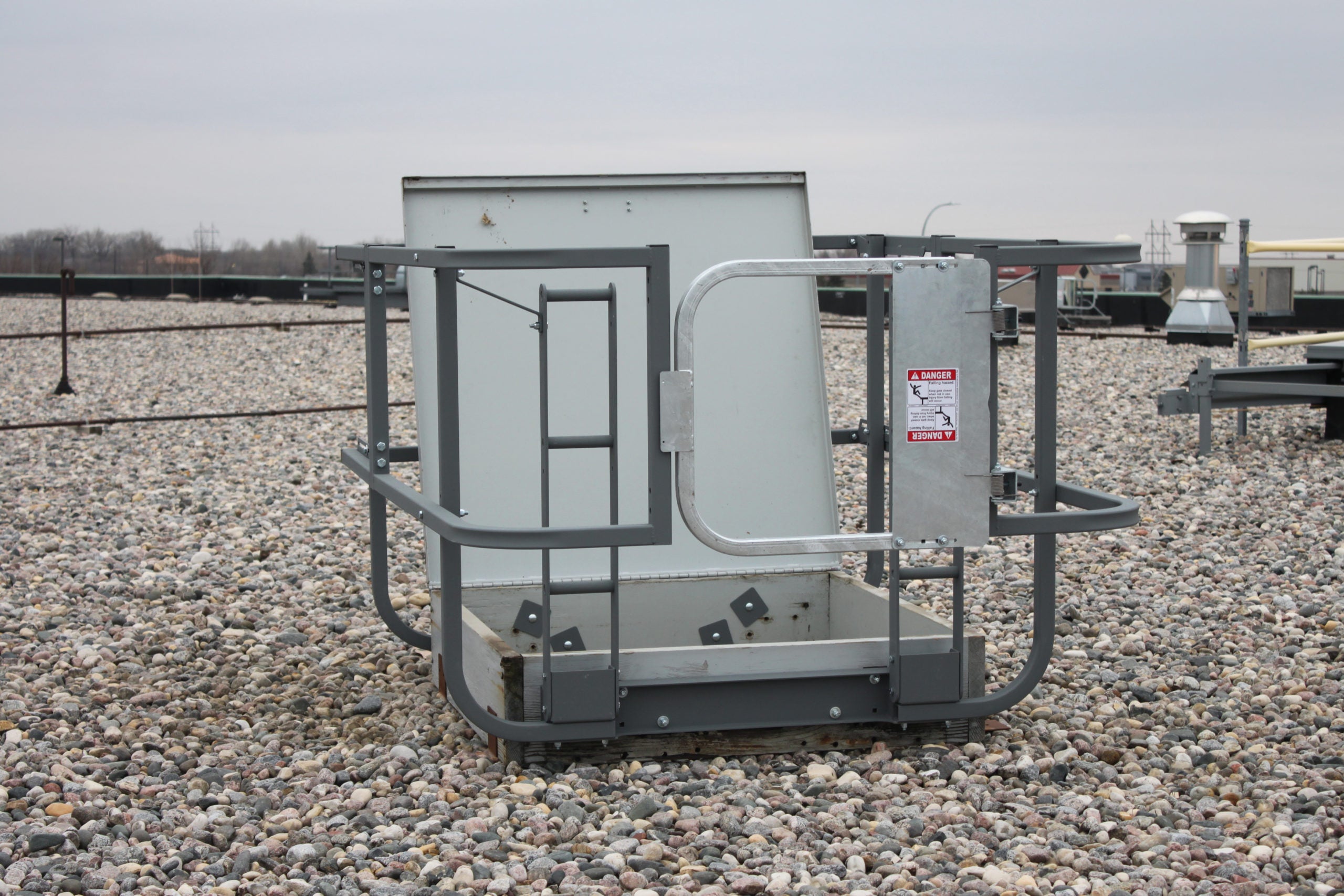 HatchSafe - Roof Hatch Gaurdrail System - Full perimeter railing - Self-closing Safety Gate - Horizontal grab bars - Adjustable side rails - PS DOORS HSF image 4