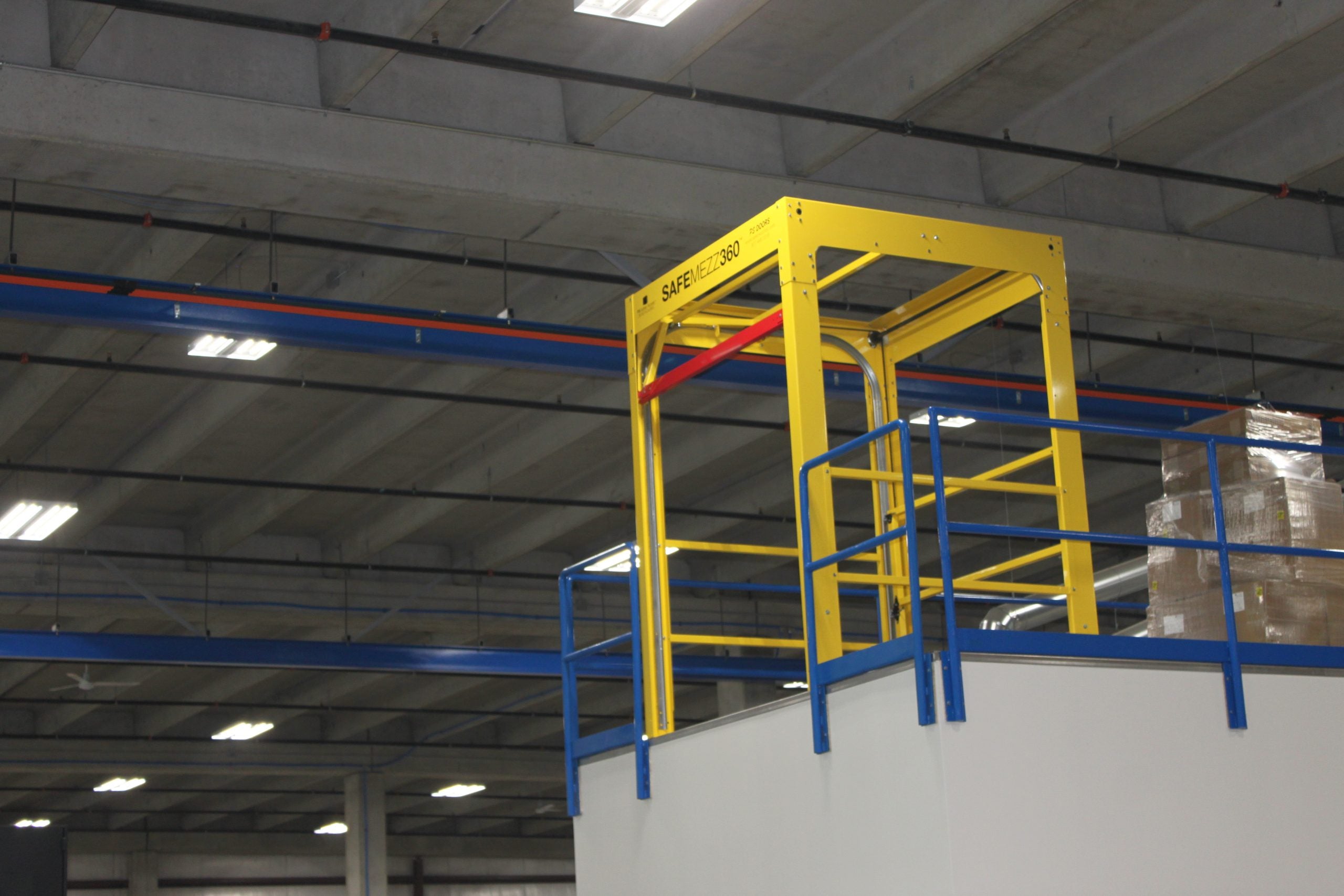 SafeMezz360 Bi-directional Mezzanine Safety Gate - PS Doors image 5