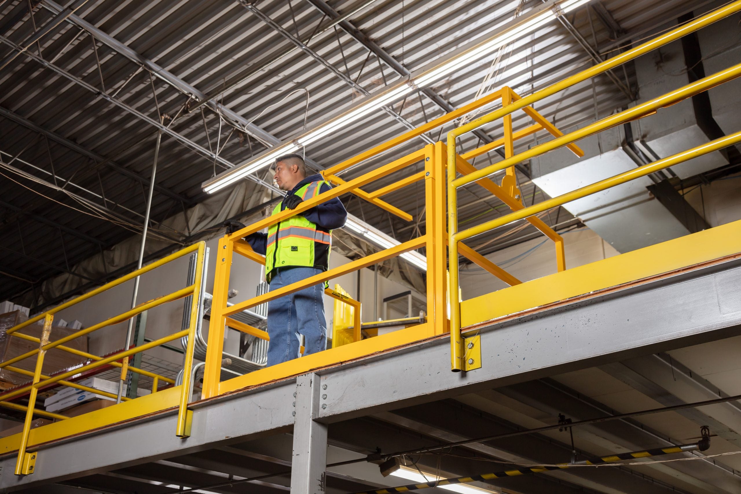 Pivoting Mezzanine Gate - MZ Series - Fabenco MZ14 image 4