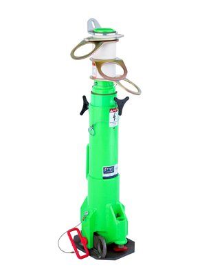 Portable Fall Arrest Post for confined space - 3 vertical height settings - Supports up to 3 workers - HLL compatible - Collapsable design with carrying handle - 360-degree anchor points - 3M DBI-SALA 8516691 image 2