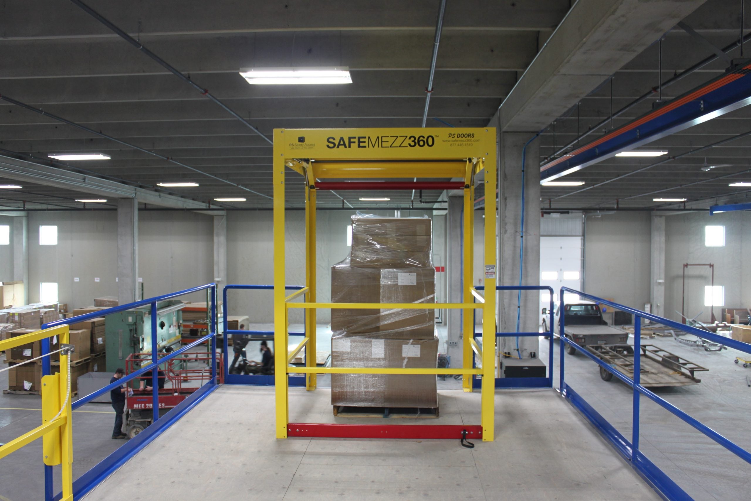 SafeMezz360 Bi-directional Mezzanine Safety Gate - PS Doors image 4