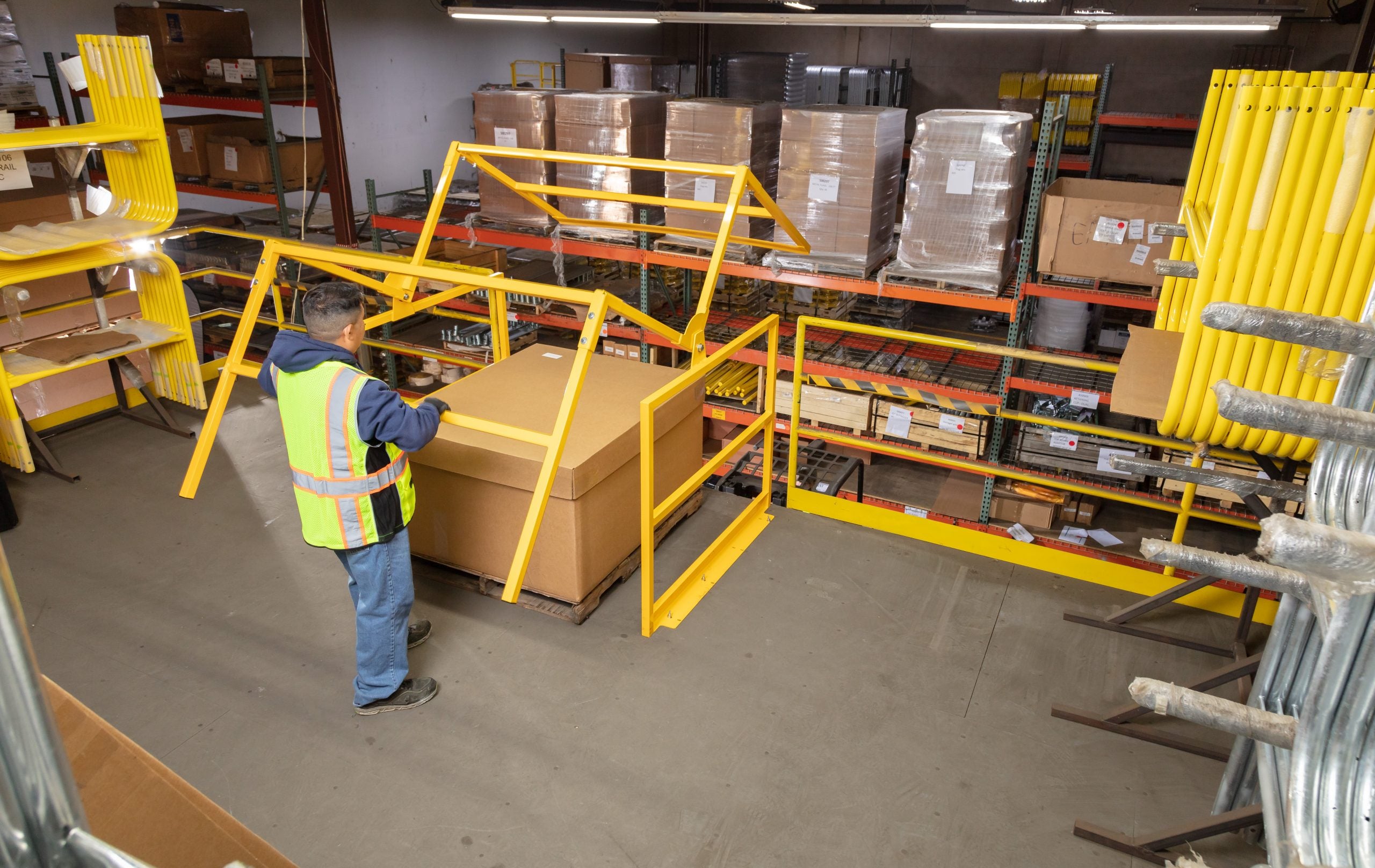Pivoting Mezzanine Gate - MZ Series - Fabenco MZ14 image 3