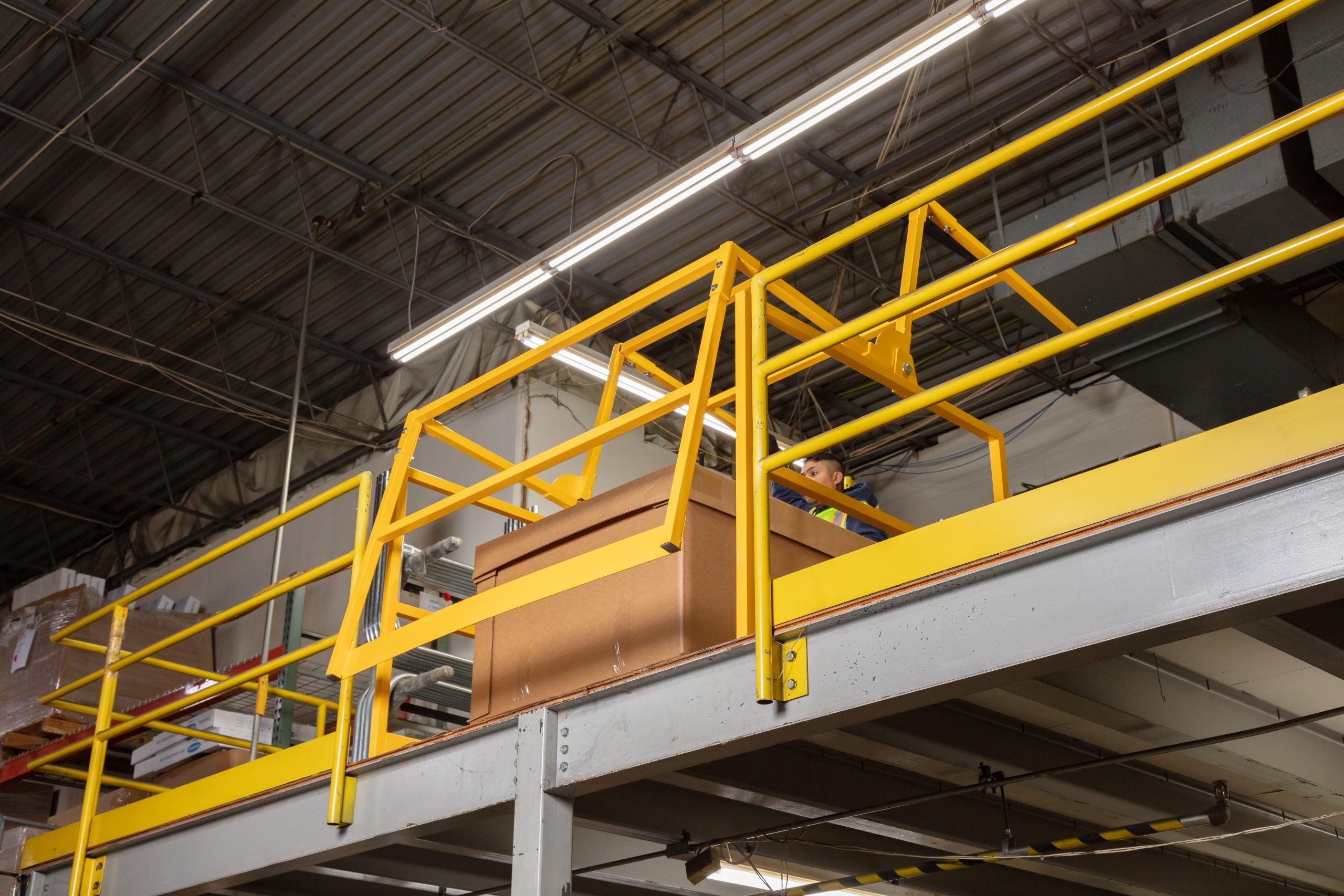 Pivoting Mezzanine Gate - MZ Series - Fabenco MZ14 image 5